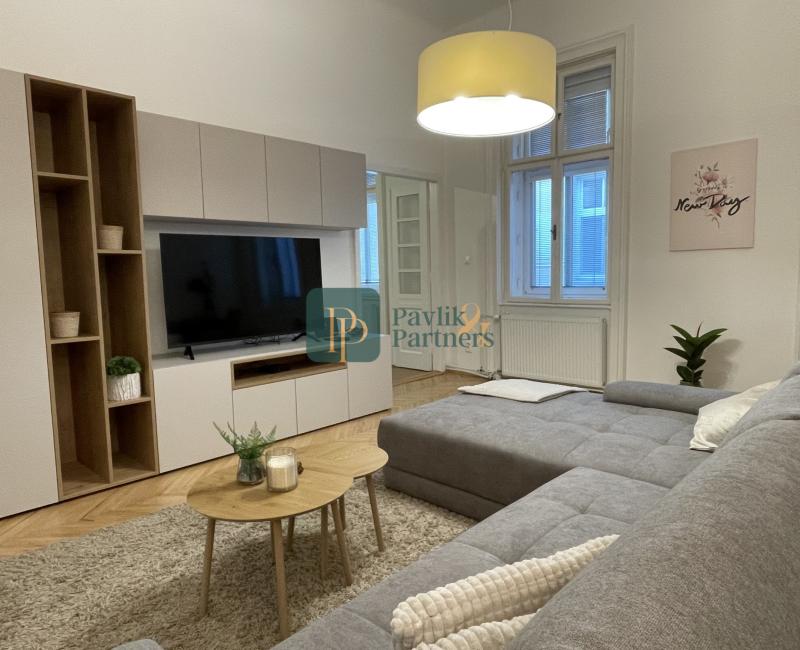 Prenájom 2.izbový byt v Historickom centre mesta NR