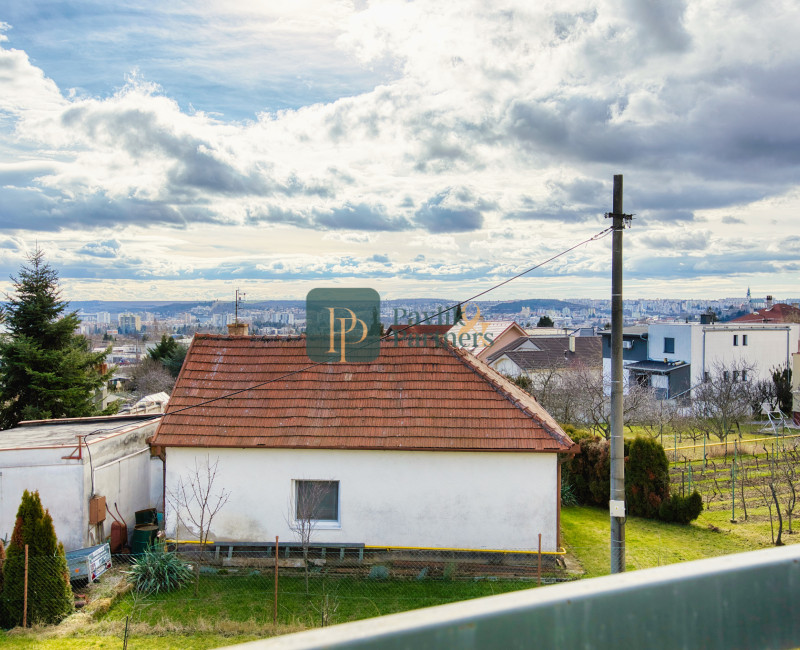 Predaj veľký 3 izbový byt, Zobor, tehla, loggia, krásne výhľady