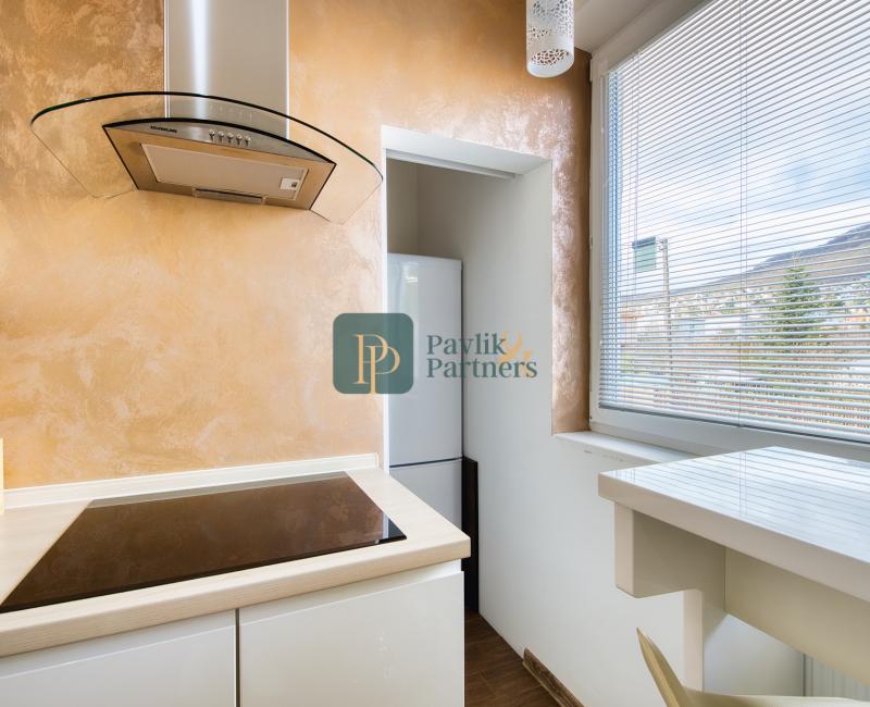 Predaj veľký 3 izbový byt, Zobor, tehla, loggia, krásne výhľady