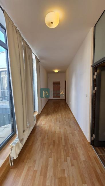 Prenájom kancelárske priestory, 110m2, parkovacie miesto, úplne centrum mesta.