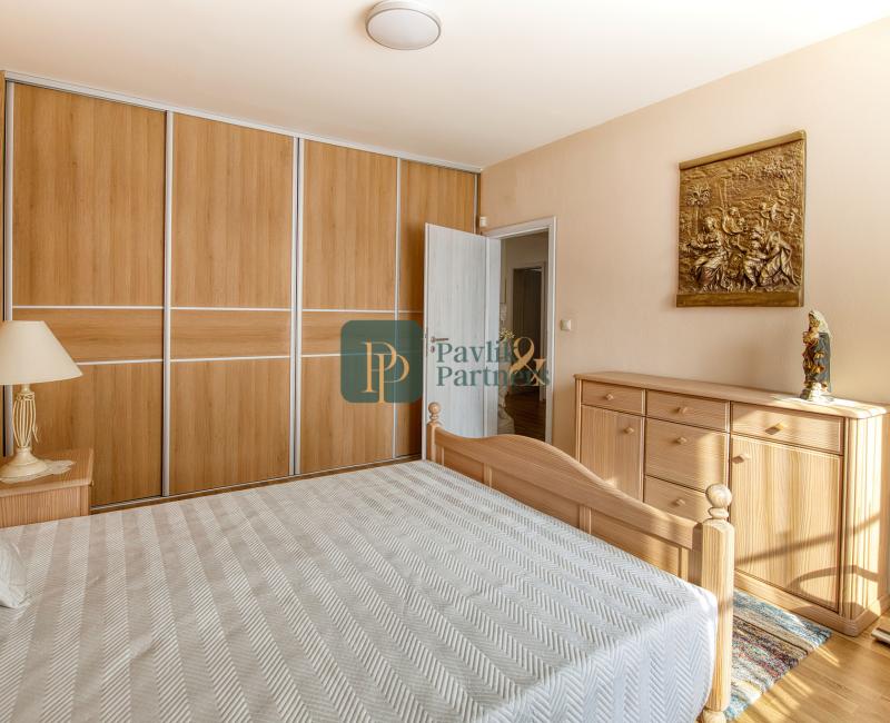 Predaj 4 izbový RD Senec, úplné centrum, bazén, EXKLUZÍVNE!