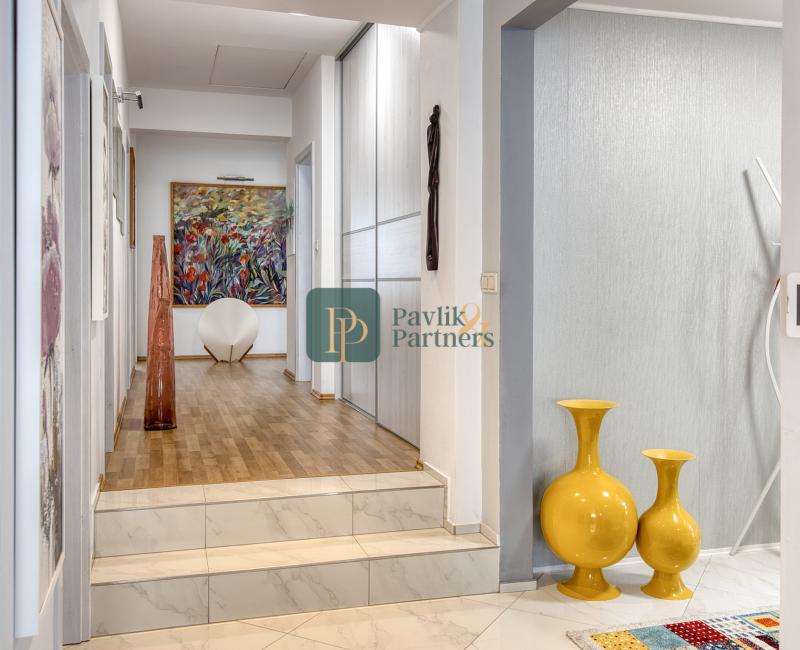 Predaj 4 izbový RD Senec, úplné centrum, bazén, EXKLUZÍVNE!