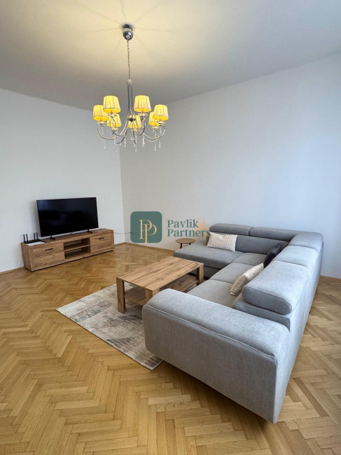 Prenájom veľkometrážny 2 izbový byt, staromestské bývanie, 78m2