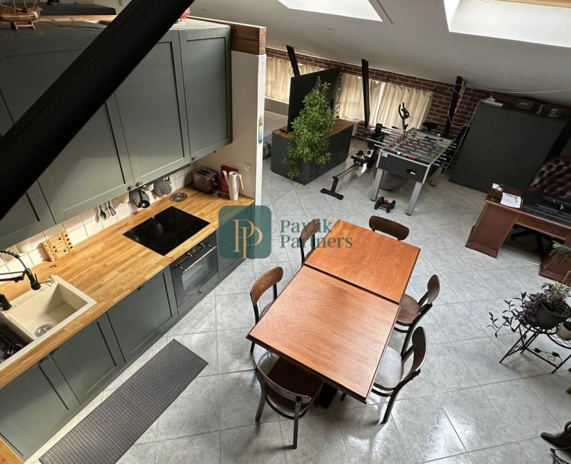 Prenájom jedinečný 3 izbový byt - loft v centre Nitry, 96m2