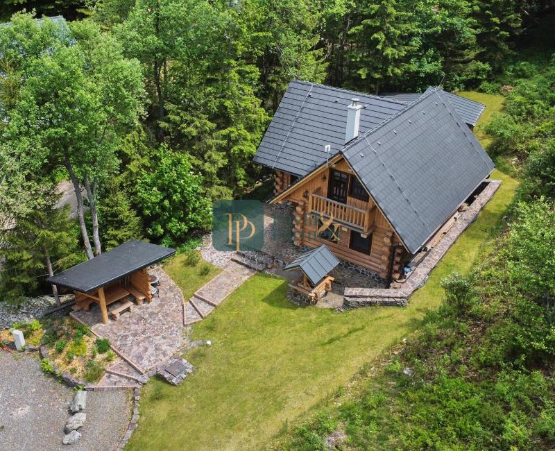 Predaj 4 izbový zrub pri lese, 7,5á pozemok, Nízke Tatry, EXKLUZÍVNE!