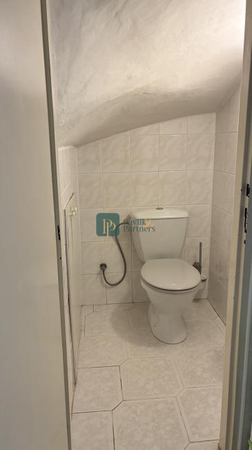 Prenájom unikátna hradná pivnica + nádvorie