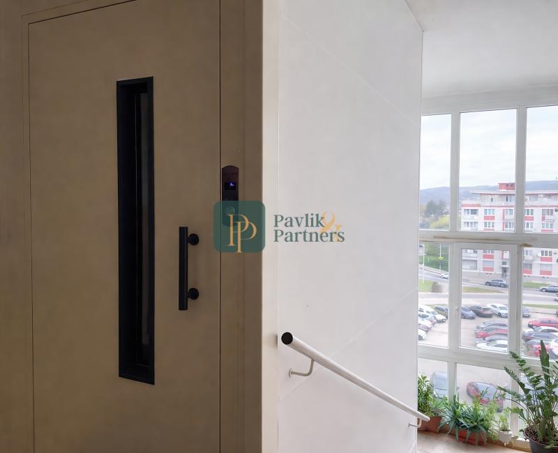 Predaj 2 izbový byt, balkón, úplne centrum mesta