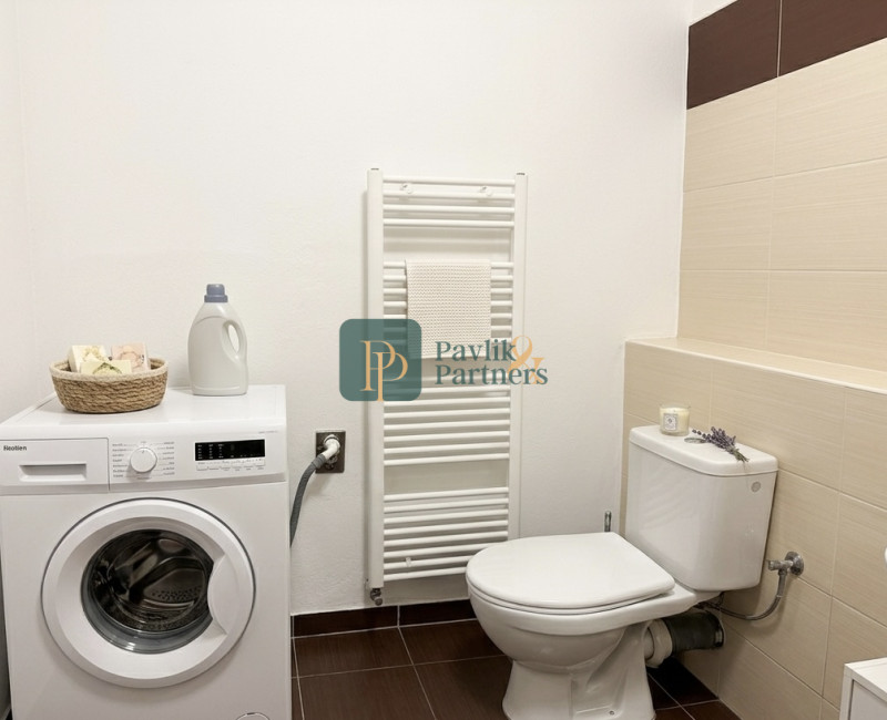 Prenájom 2.izbový byt v novostavbe Harmónia +garážové státie