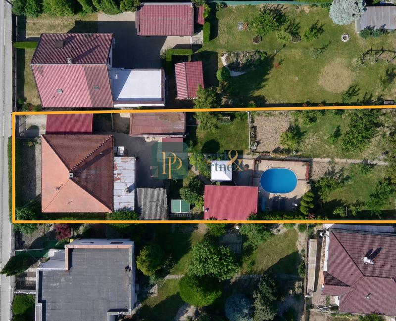 Predaj rodinný dom, 9á pozemok, garáž, bazén, Chrenová