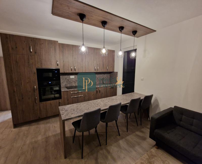 Prenájom 2 izbový byt, novostavba, 40m2 terasa, 2x garážové státie