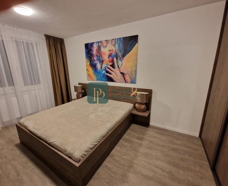 Prenájom 2 izbový byt, novostavba, 40m2 terasa, 2x garážové státie