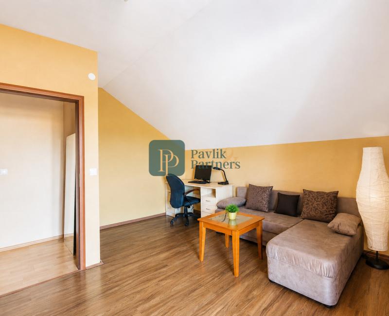 Predaj 5 izbový rodinný dom, Cabaj, krásny 14 á pozemok