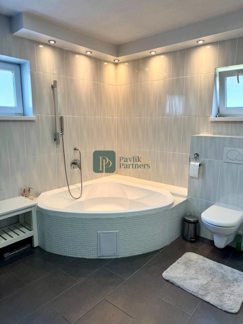 Predaj 2izbový RD Zobor za cenu bytu, 90m2, pozemok 1,6 á
