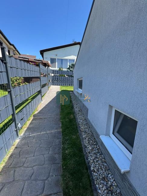 Predaj 2izbový RD Zobor za cenu bytu, 90m2, pozemok 1,6 á