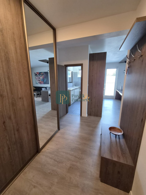 Prenájom 2 izbový byt, novostavba, 40m2 terasa, garážové státie