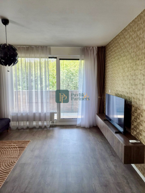 Prenájom 2 izbový byt, novostavba, 40m2 terasa, garážové státie