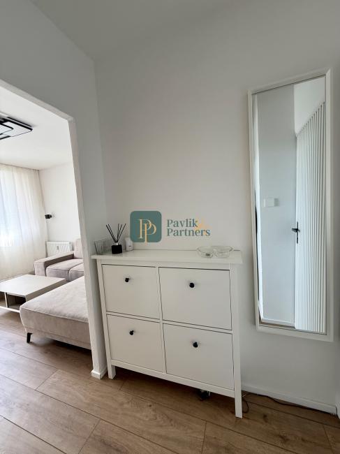 Prenájom krásny 2 izbový byt, 2x balkón, Párovce