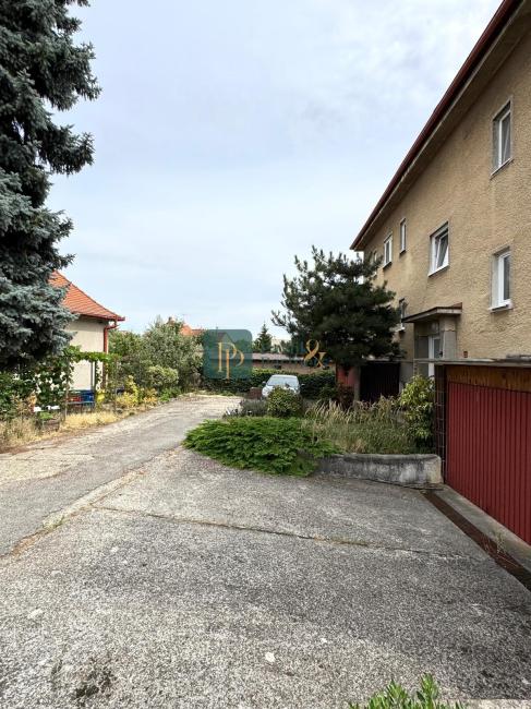 Predaj 3izbový byt úplné centrum mesta, garáž, záhradka