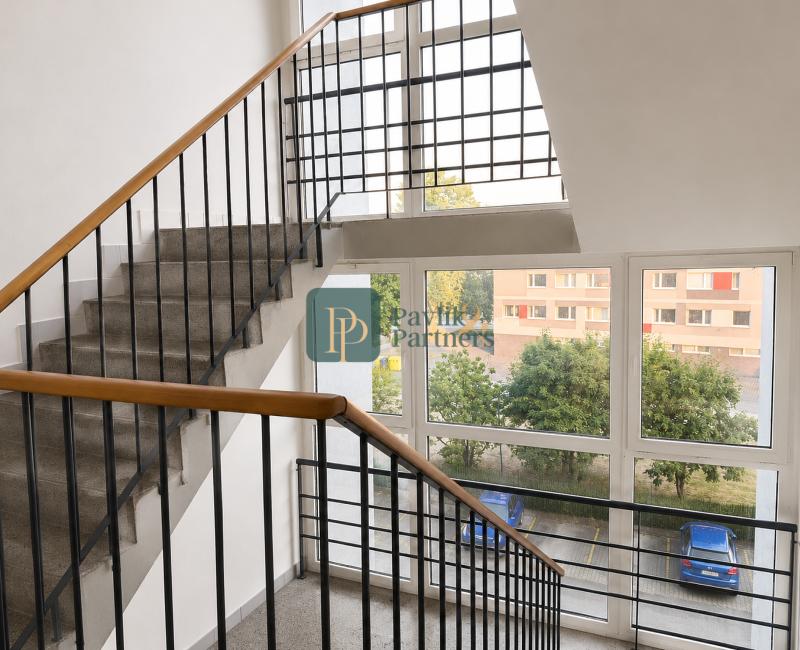 Predaj 4 izbový byt Chrenová, Akademická ul., parkovacie miesto