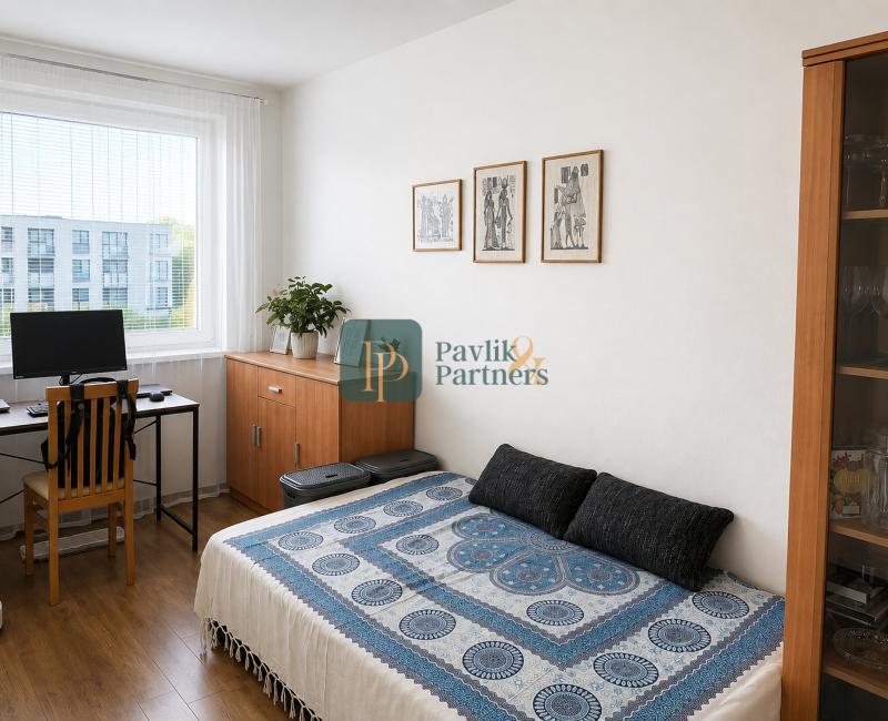 Predaj 4 izbový byt Chrenová, Akademická ul., parkovacie miesto