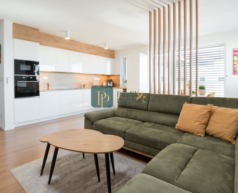 Predaj nadštandardný 2 izbový byt, novostavba, garážové státie, zariadený