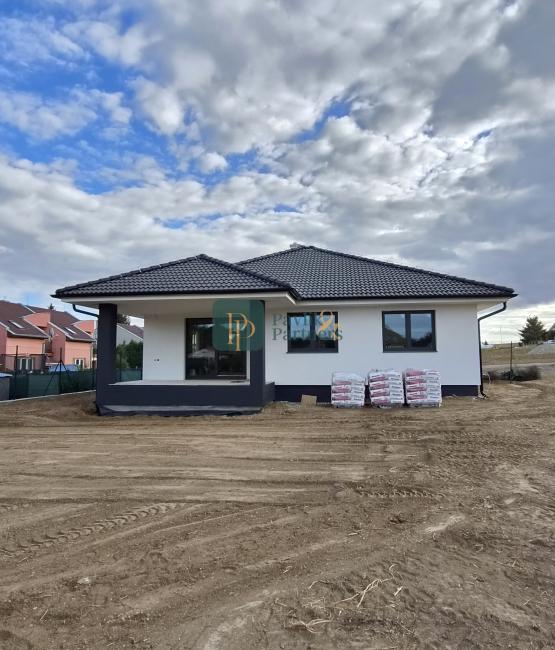 Predaj 4 izbová novostavba RD, 680m2 pozemok, Veľké Zálužie