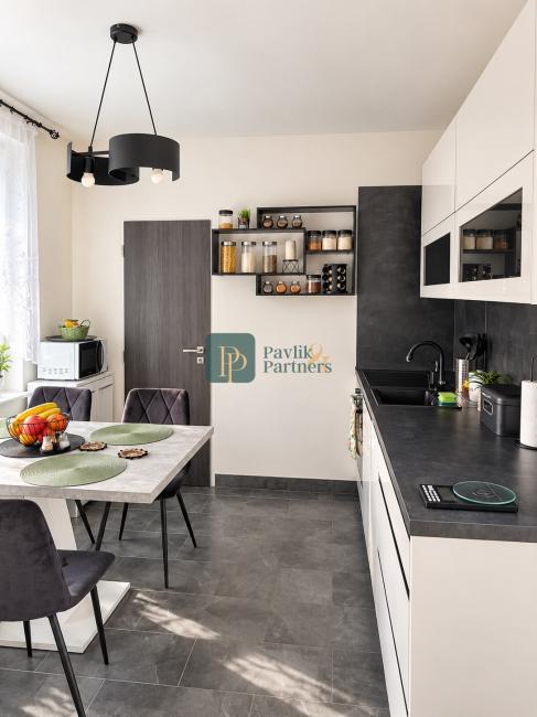 Predaj 4izbový byt, Chrenová, balkón, 87m2