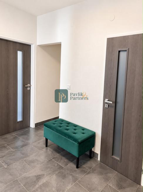 Predaj 4izbový byt, Chrenová, balkón, 87m2