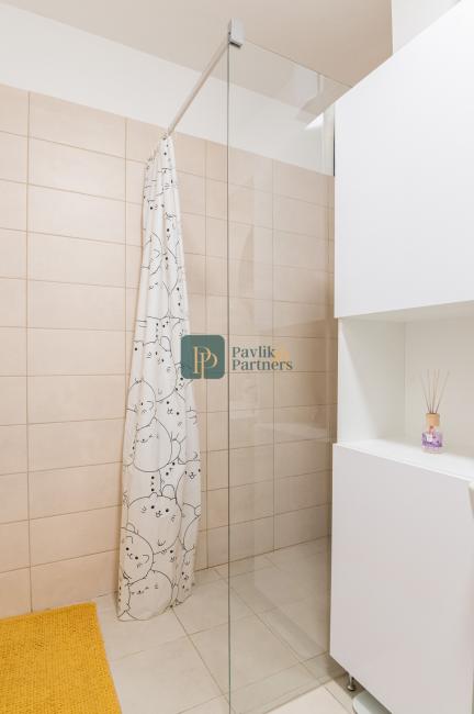 Predaj 2 izbový byt, 2x terasa, novostavba, zariadený