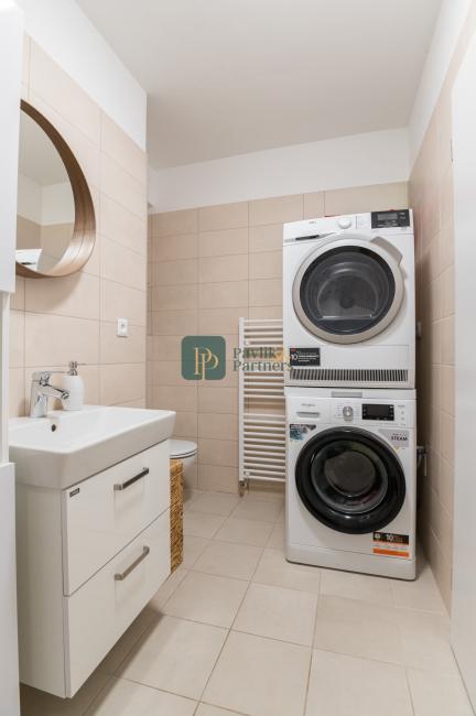 Predaj 2 izbový byt, 2x terasa, novostavba, zariadený