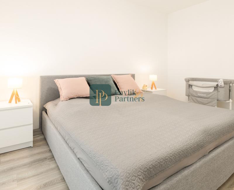 Predaj 2 izbový byt, 2x terasa, novostavba, zariadený