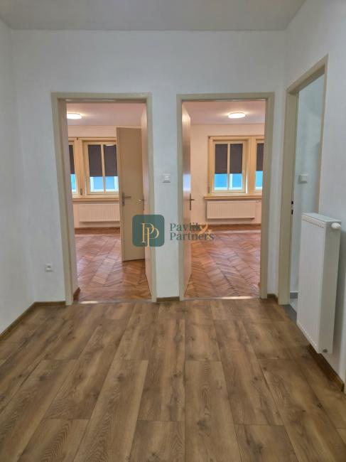 Prenájom priestorov 100m2, úplne centrum mesta, parkovanie