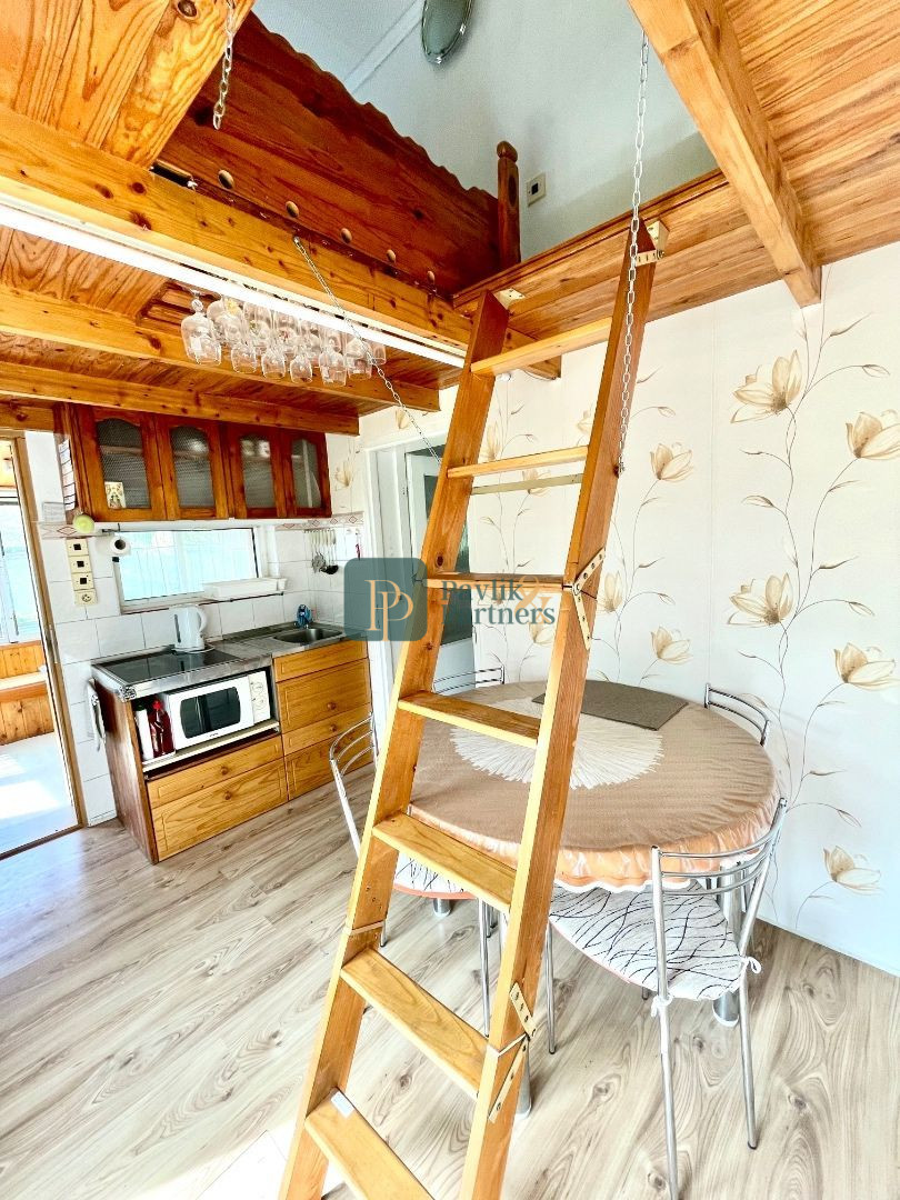 Chata aj na celoročné využitie v tichom prostredí plnej zelene, Hiadeľ