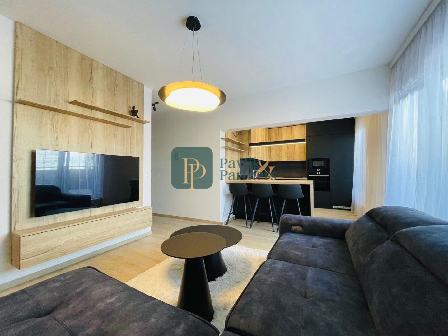 Prenájom krásny 2 izbový byt, centrum mesta, 40m2 terasa