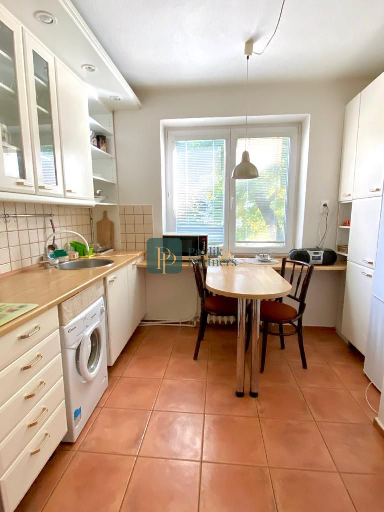 Prenájom 2,5 izb.byt centrum,pri parku,tehlová bytovka