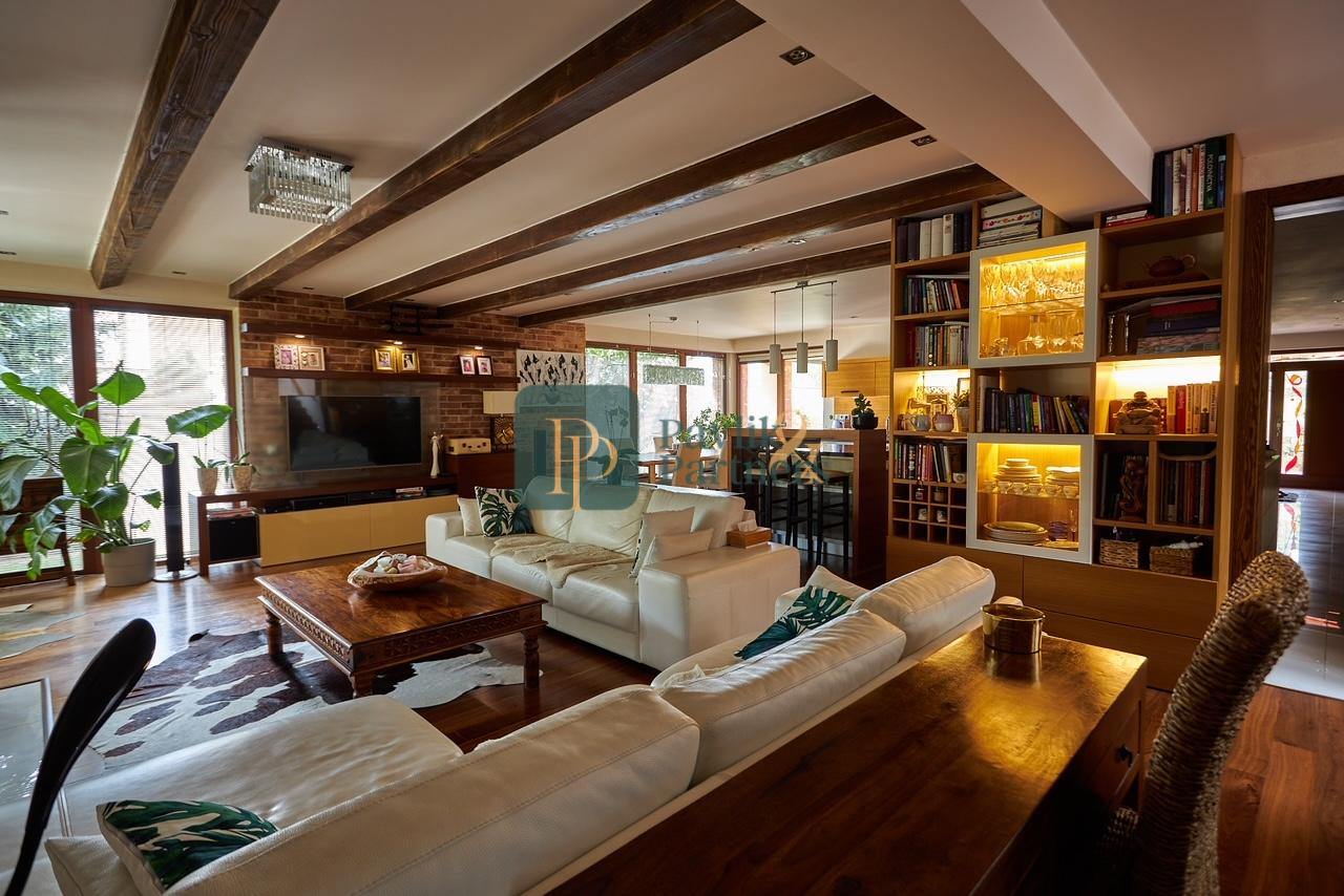 Prenájom nadštandardný 4 izbový rodinný dom, garáž, bazén