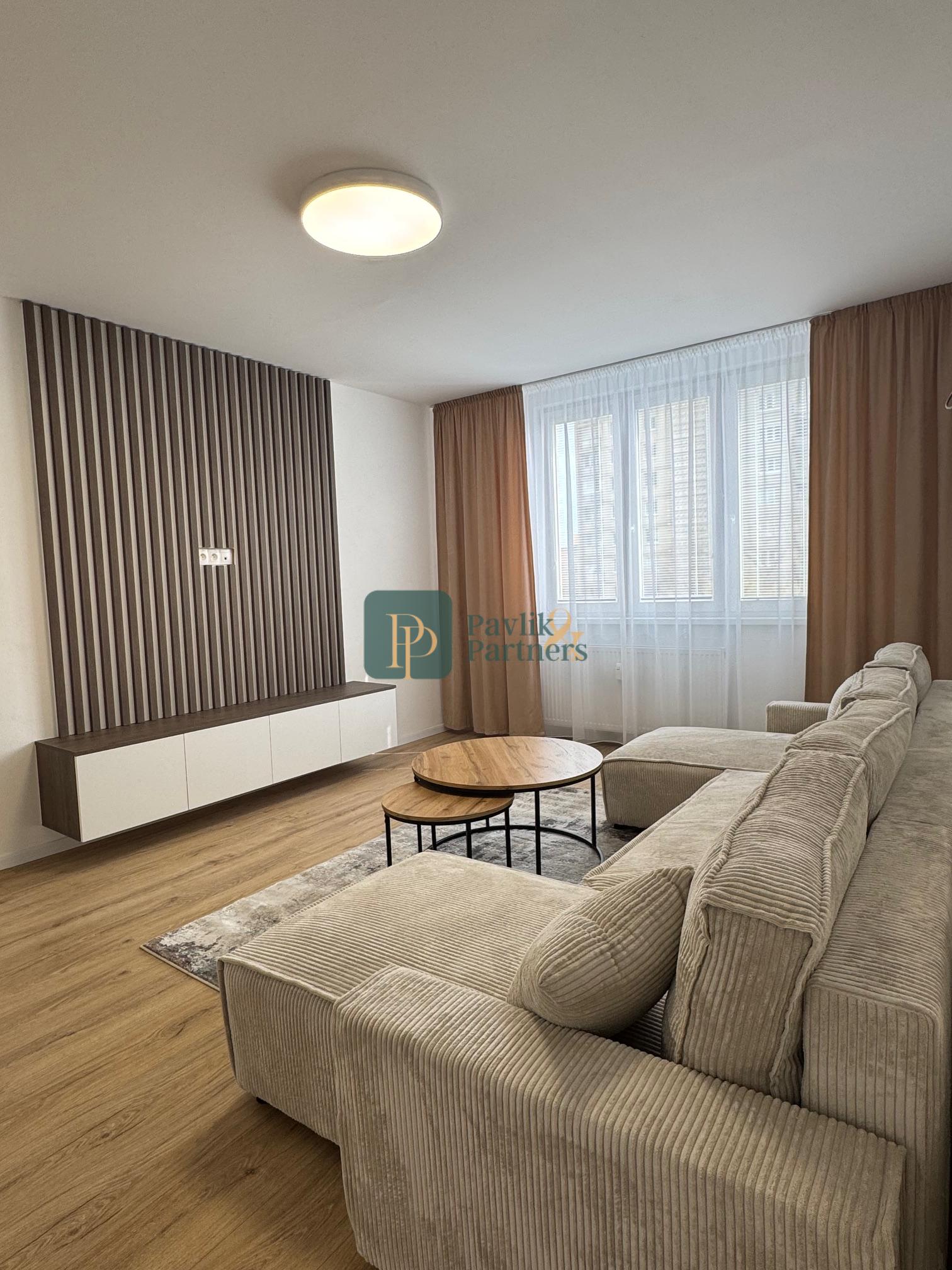 Prenájom krásny 2 izbový byt, bude kompletne zariadený, balkón