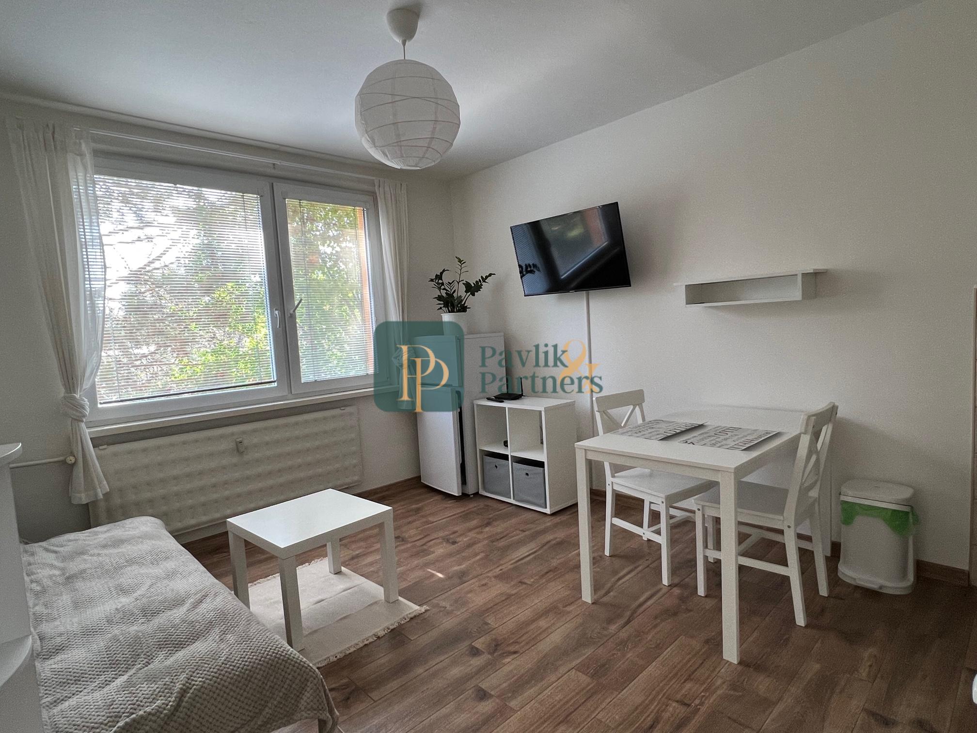 Prenájom pekný 1izbový byt, zariadený, Chrenová