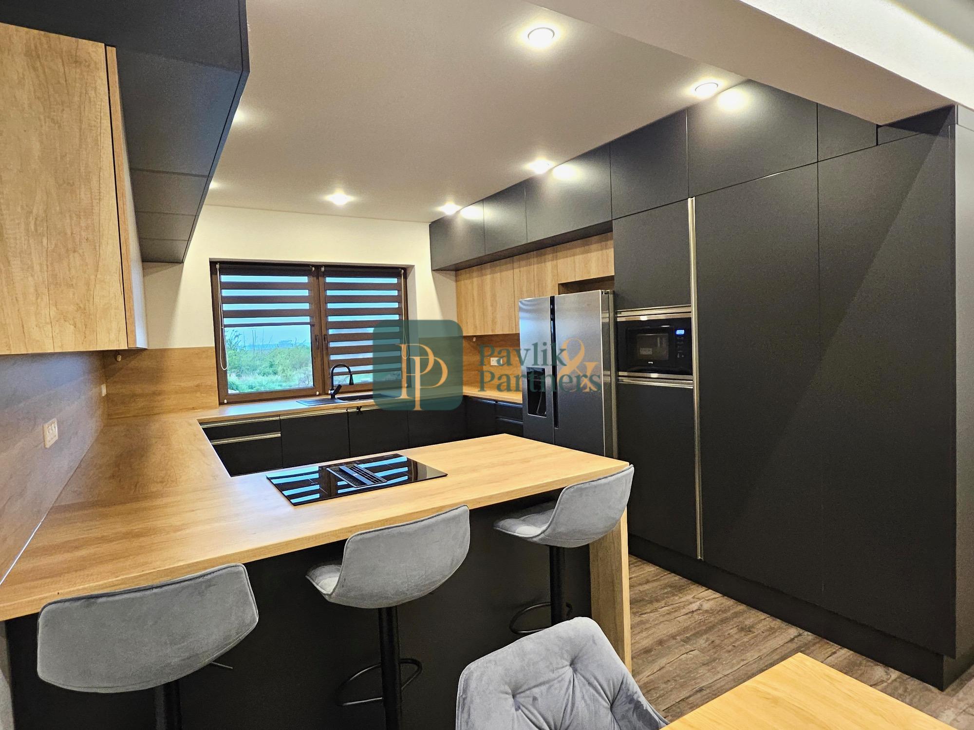 Predaj 4 izbová novostavba RD, 659m2 pozemok, pri Nitre