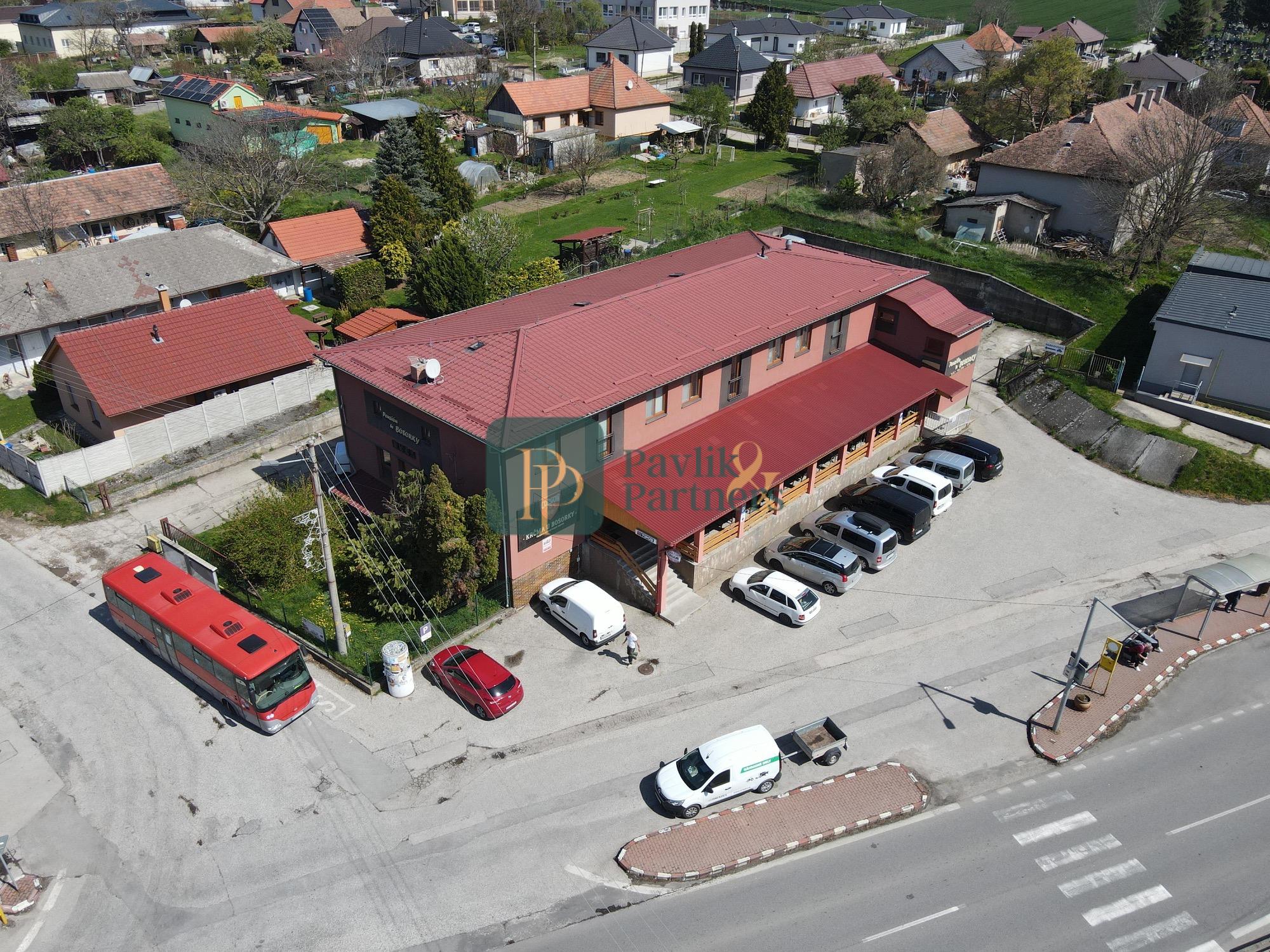 Predaj zabehnutá reštaurácia a penzión, Veľký Lapáš, 19á pozemok