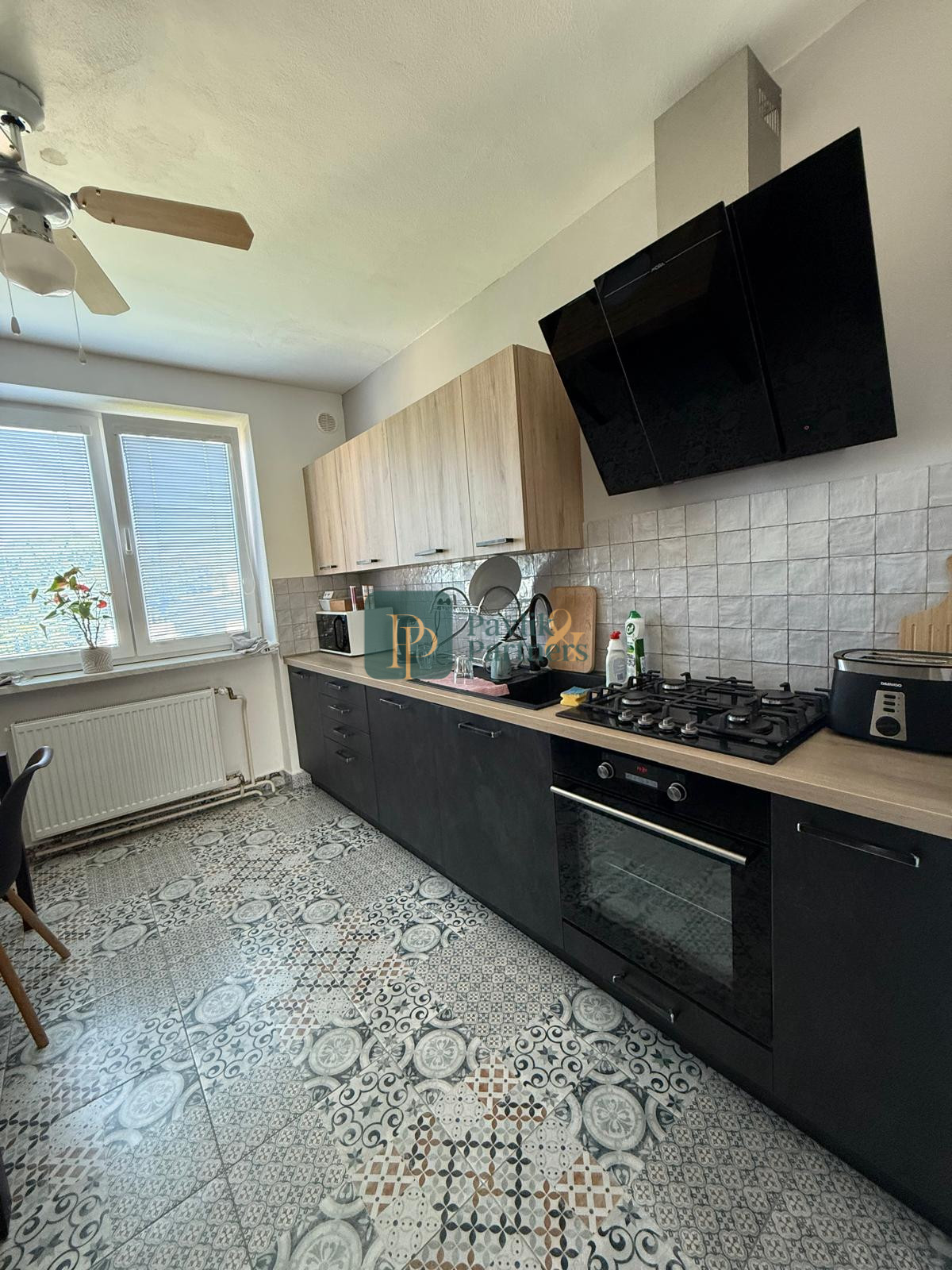 Prenájom pekný 3 izbový byt, balkón, parkovanie vo dvore