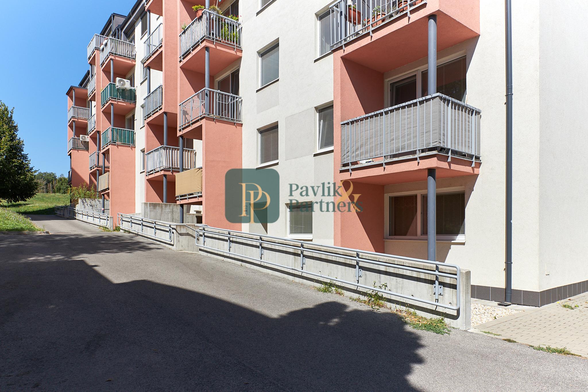 Predaj 3 izbový byt, novostavba, garážové státie