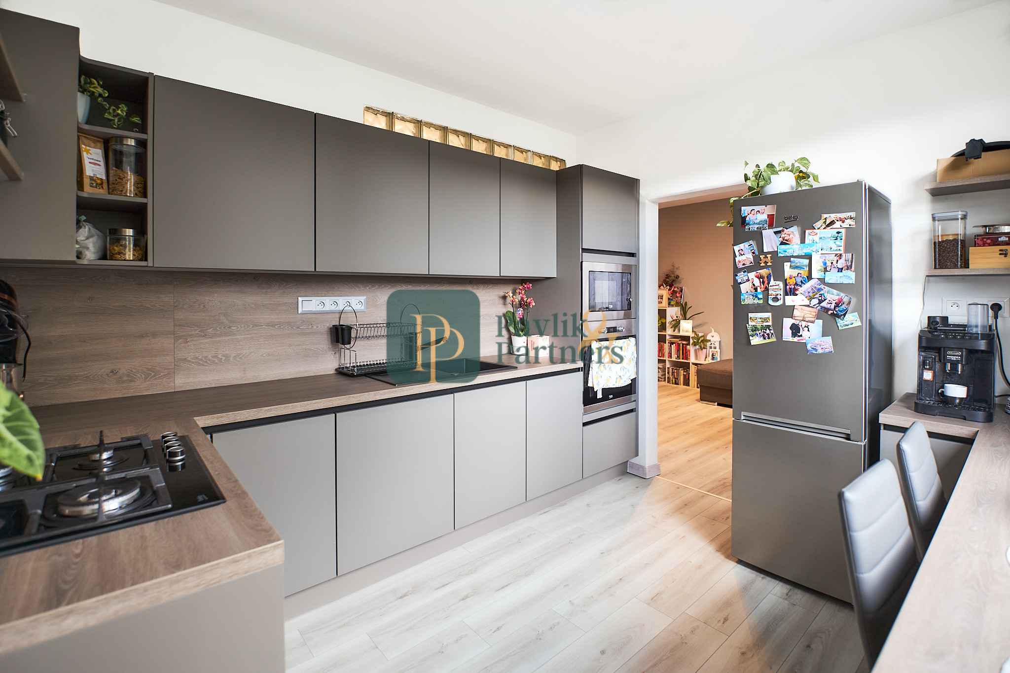 Predaj veľký 3 izbový byt, kompletná rek., balkón, 85m2