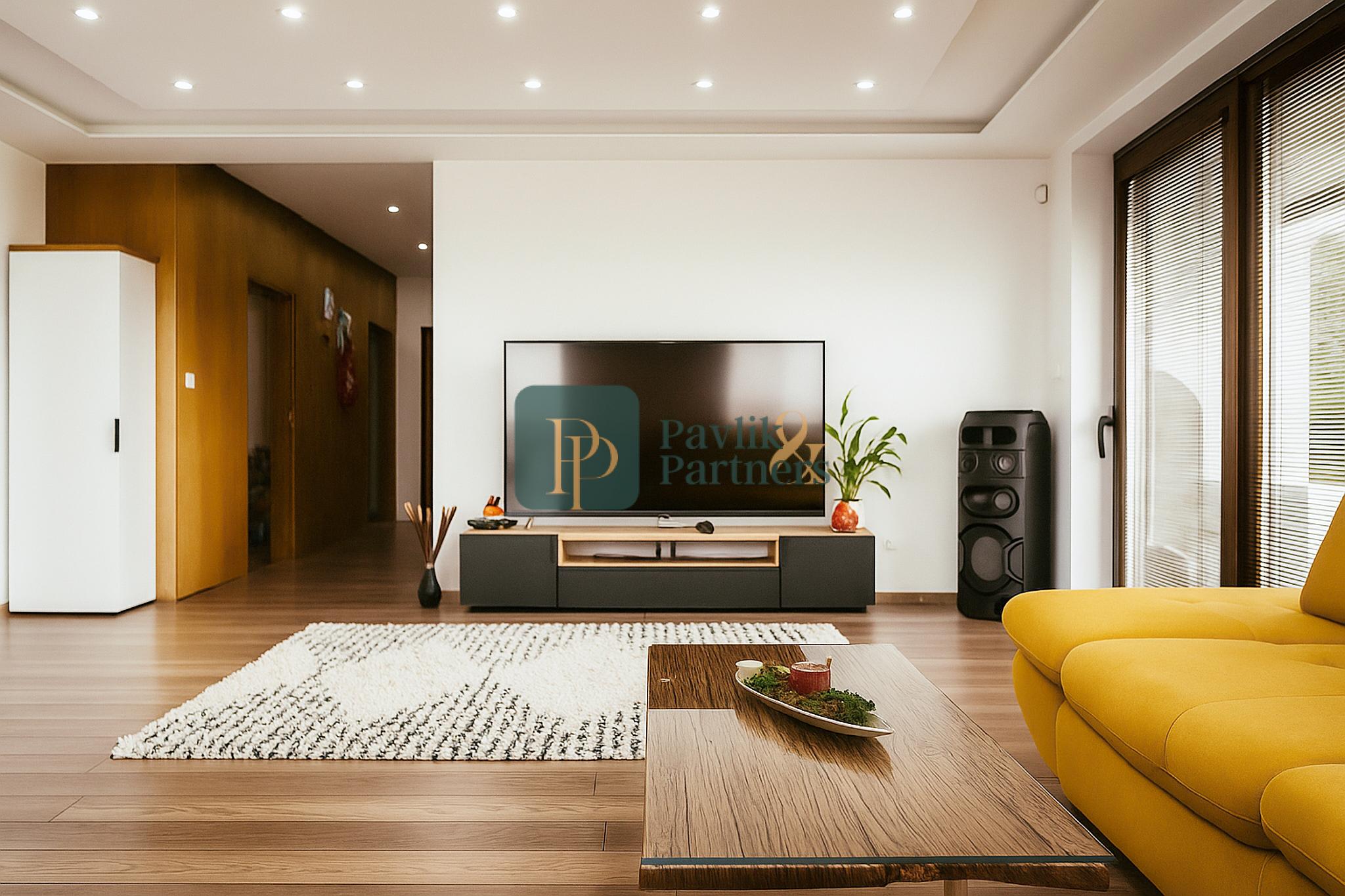 Predaj krásny zariadený 4 izbový rodinný dom, bazén, 760m2 pozemok