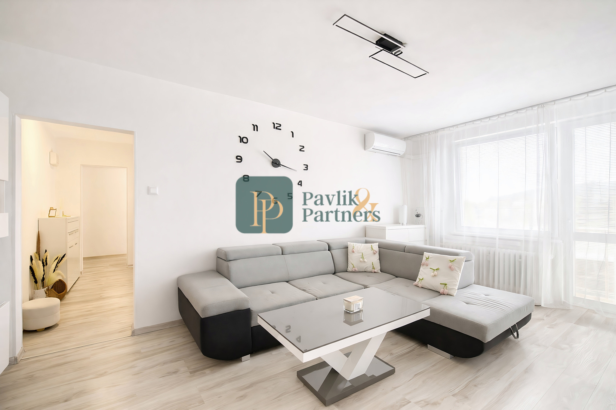 Predaj 2 izbový byt, balkón, úplne centrum mesta