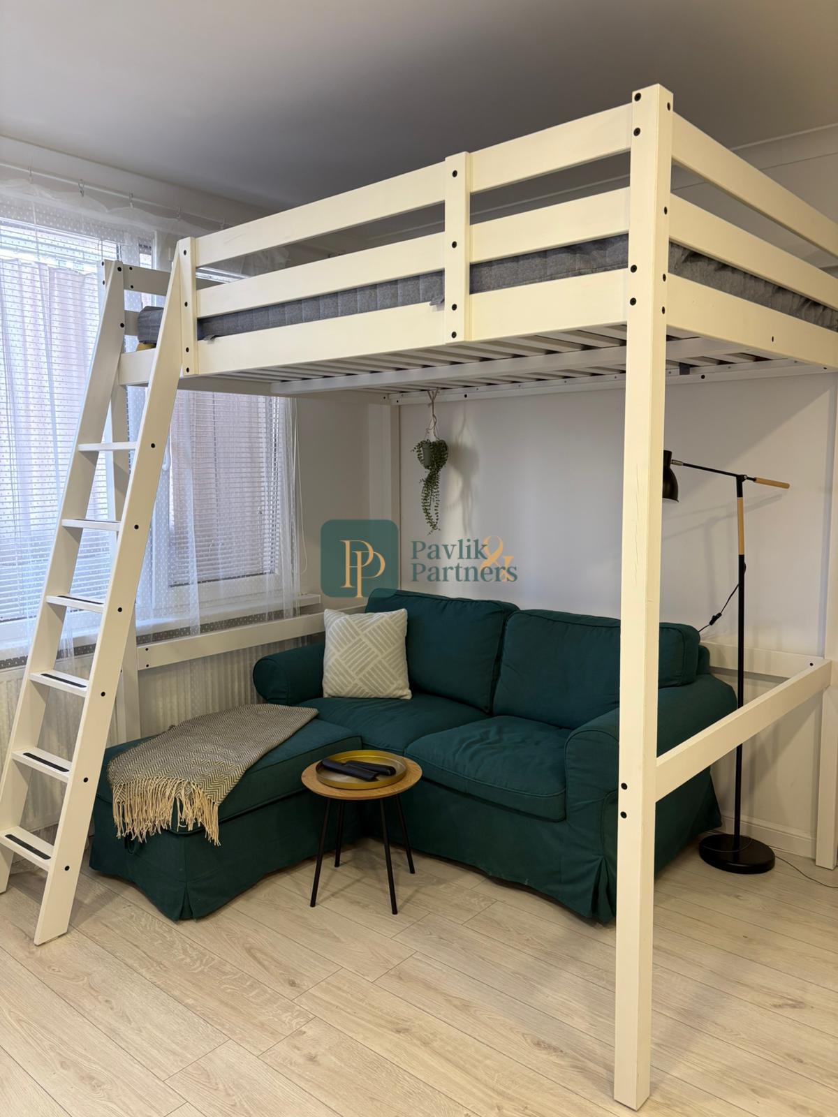 Predaj garsónka, loggia, Staré mesto, kompletná rekonštrukcia