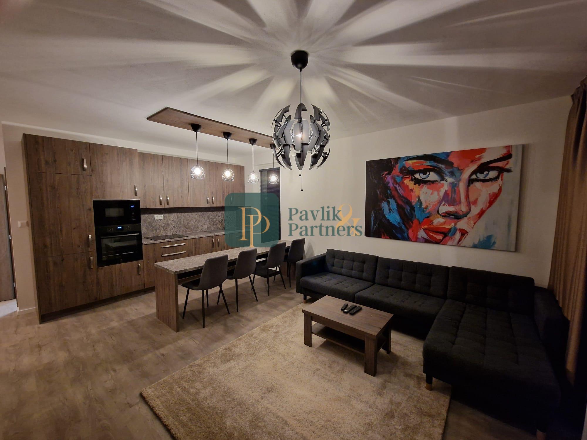 Prenájom 2 izbový byt, novostavba, 40m2 terasa, 2x garážové státie