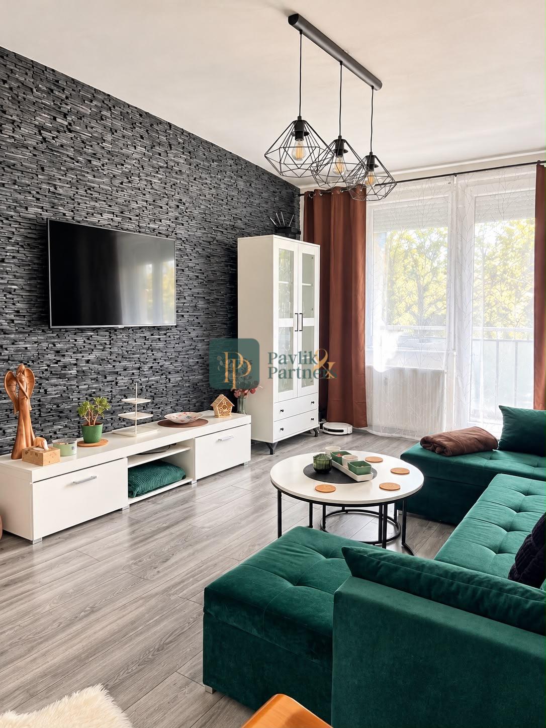 Predaj 4izbový byt, Chrenová, balkón, 87m2