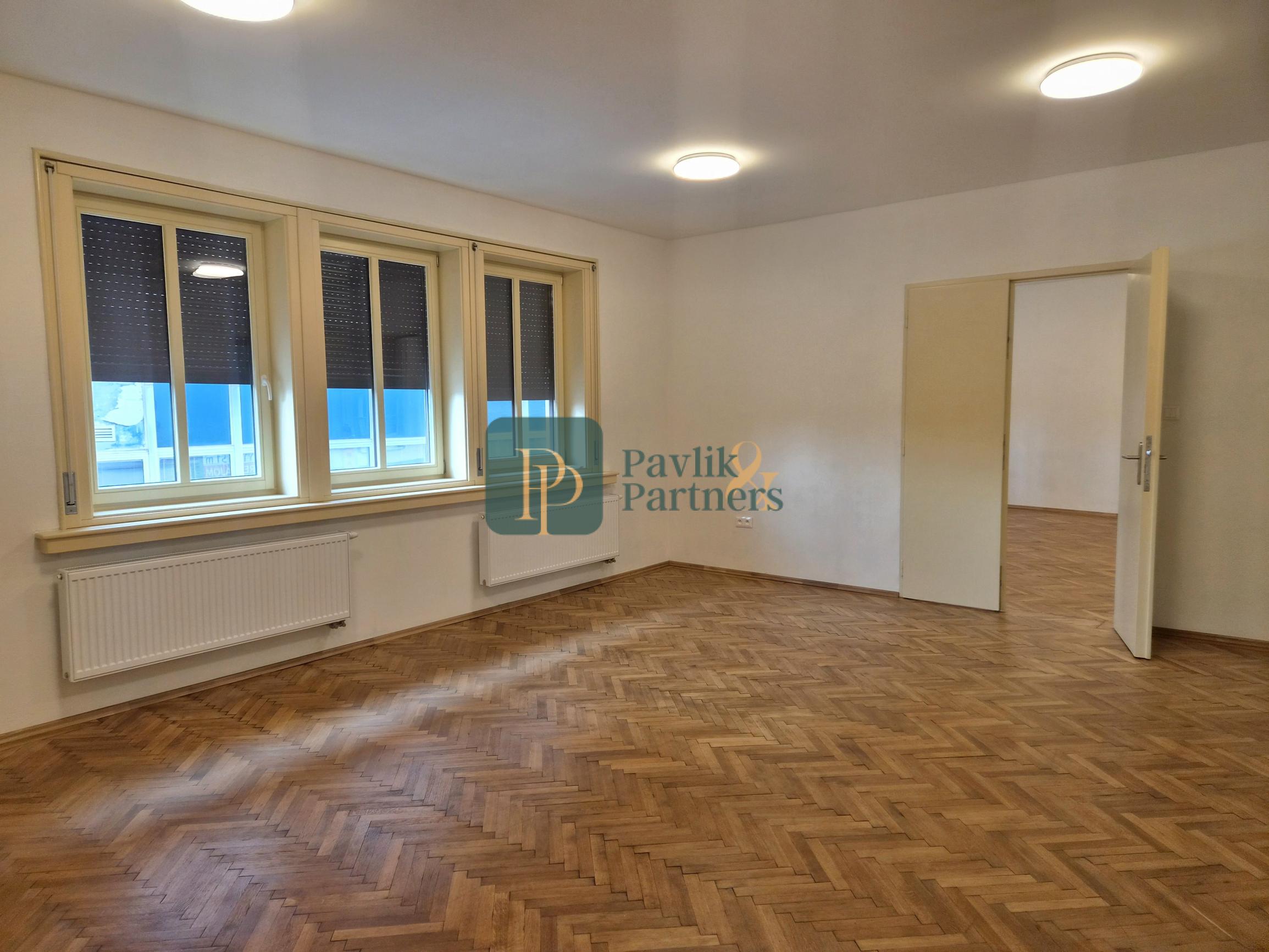 Prenájom priestorov 100m2, úplne centrum mesta, parkovanie